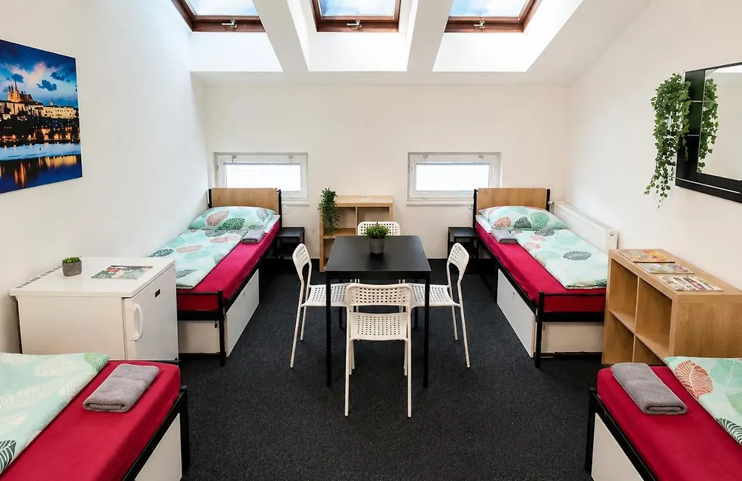 Hostel V38-1